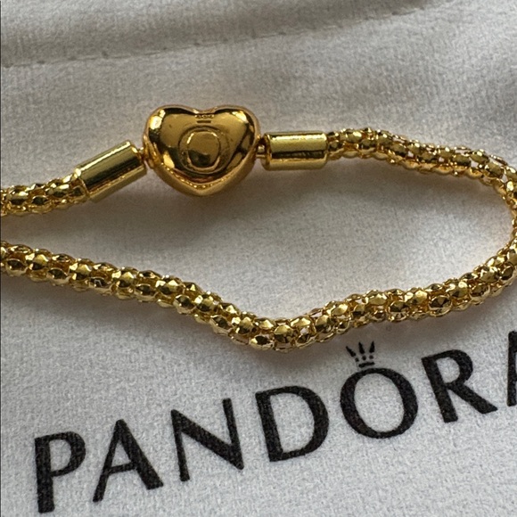 Pandora Moments Heart Clasp Chain Bracelet 8 Inches NWOT - Picture 5 of 7